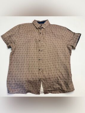 Vustra Men's Short-Sleeve Button-Down Shirt in Brown Geo Print